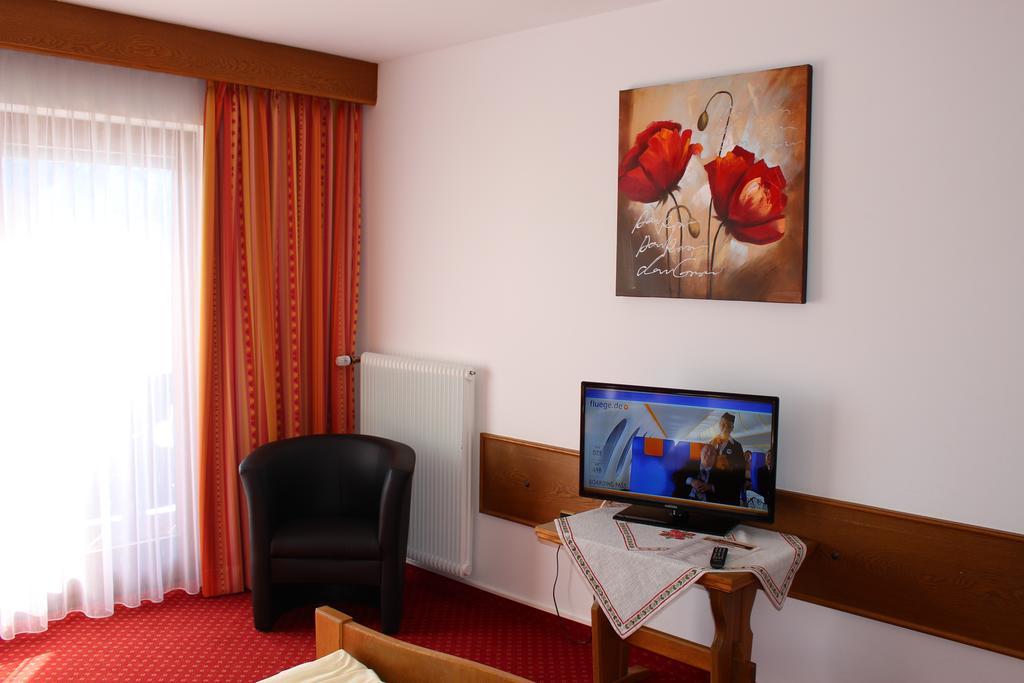 Alpenmotel Saeuling Pinswang Ngoại thất bức ảnh